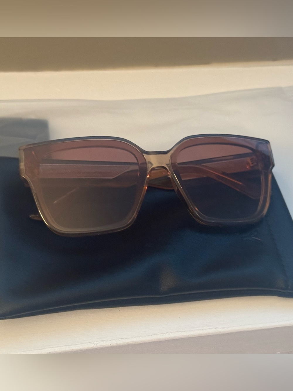 QUAY Drive In Square Sunglasses – Case Included - Picture 7 of 16